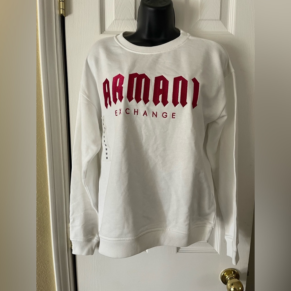 NWT! Armani Exchange White Sweatshirt with pink embroidery Size M